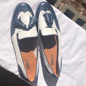 Born tassel slip on leather size 7.5